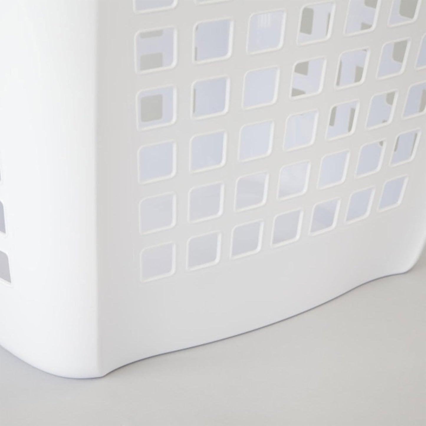 Sterilite Ultra Easy Carry Hamper - White with Titanium Inserts | 4-Pack for Convenient Storage