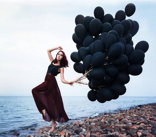 Black Latex Balloons - 100 Pack 12 Inch Round Helium Balloons for Parties & Events