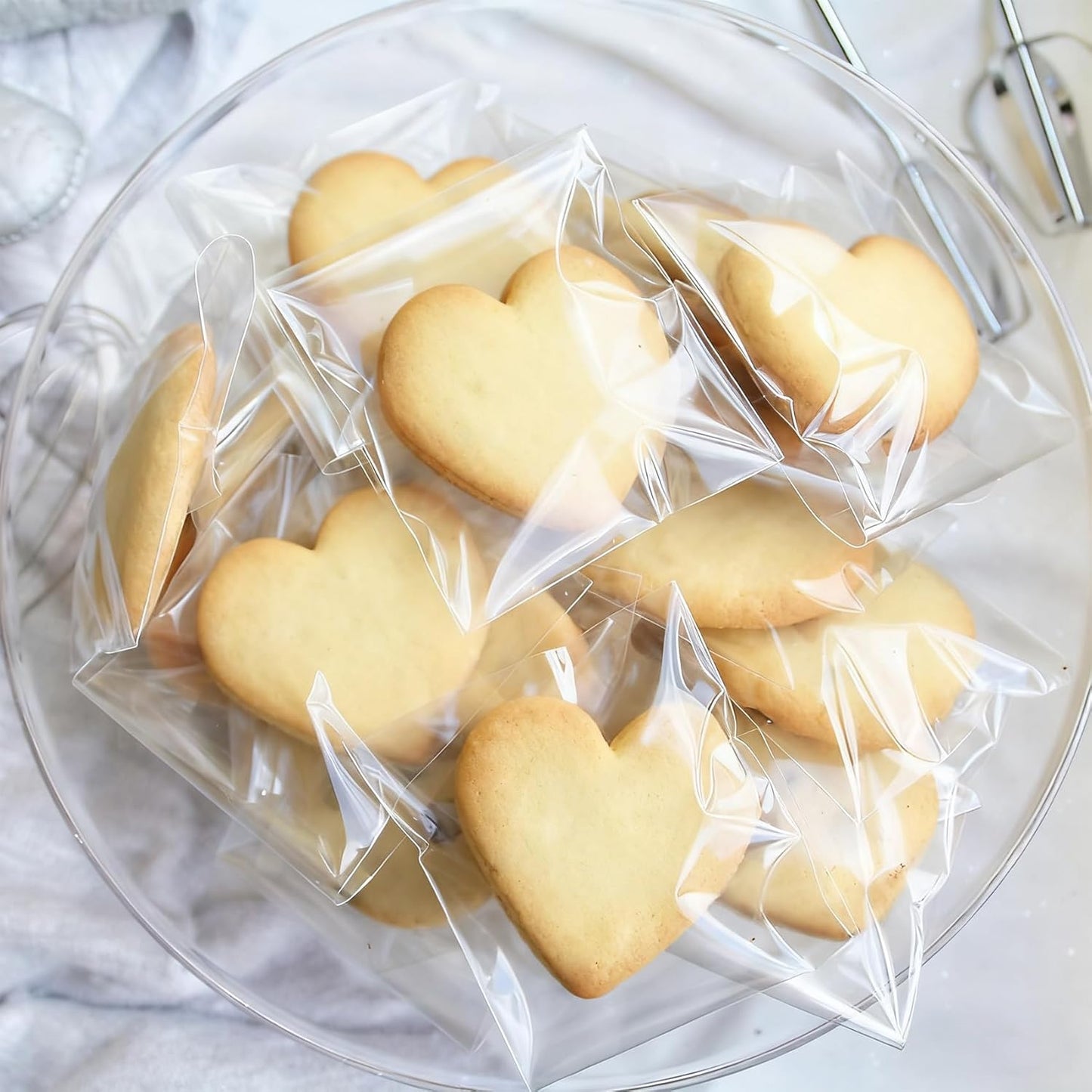 Morepack Clear Self Sealing Cellophane Bags,4x6 Inches 200 Pcs Cookie Bags Resealable Cellophane Bag for Packaging Cookies, Candy and Products
