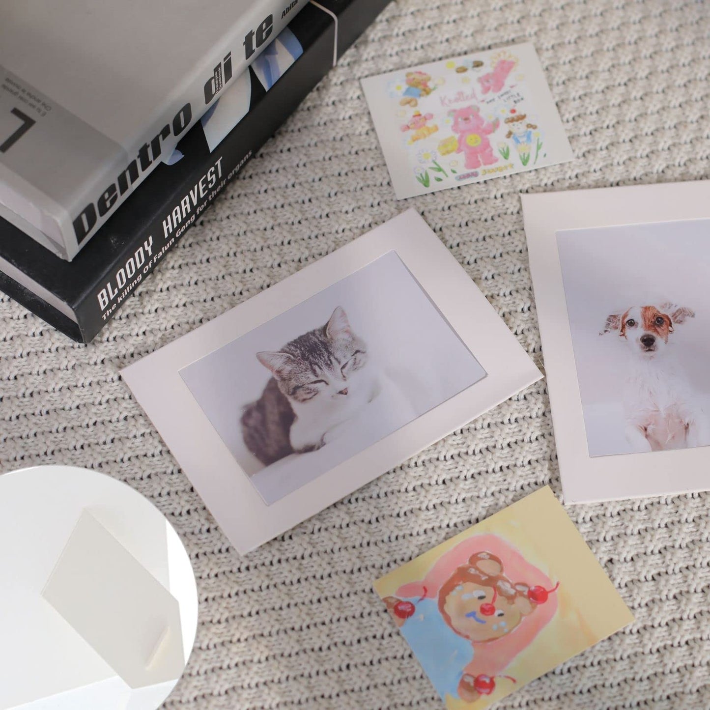 Litpoetic 200 Pack Standing Paper Picture Frames 4x6,Cardboard Photo Frame with Easel,Paper Photo Frame Cards,Gallery Frames Bulk For Mother's Day,Father's Day, Graduation - White