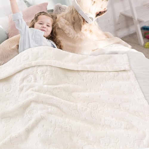 BORITAR Fleece Baby Blanket - Ultra Soft 3D Animal Design for Boys & Girls | Cozy Infant Receiving Blanket (30x40 Inches, Cream)