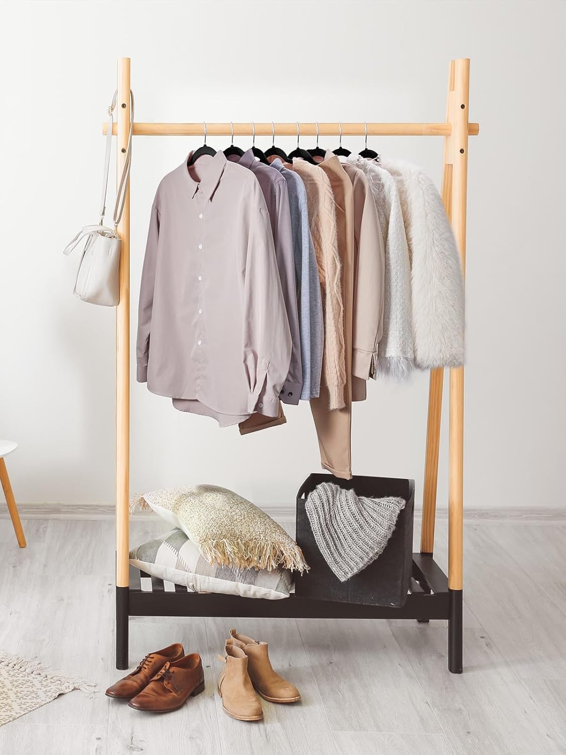 Smartor Velvet Hangers - 70 Pack Black Non-Slip Heavy Duty Felt Hangers for Coat Storage | 360° Rotating Hook