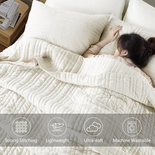 KASENTEX Luxury Velvet Quilt Set 3 Pieces Oversize King,Soft Bedspread Coverlet with 2 Pillow Shams, Lightweight Bed Blanket, Elegant Stitch Design, Machine Wash All Season Bedding,Light Khaki