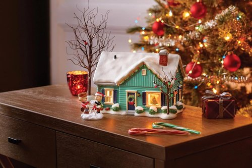 Department 56 Peanuts Village Figurine - Charlie, Linus & Snoopy Trio - 2.5 Inch, Multicolor