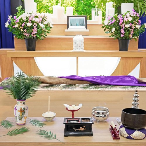 Frienda 52 Pcs Easter Communion Table Decor - 10 ft Purple Cloth Runner & 15.7 Inch Palm Leaves