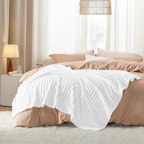 Bedsure GentleSoft Twin XL Blanket - Cozy White Fleece Throw for Women | Perfect Birthday Gift, 66x90 Inches