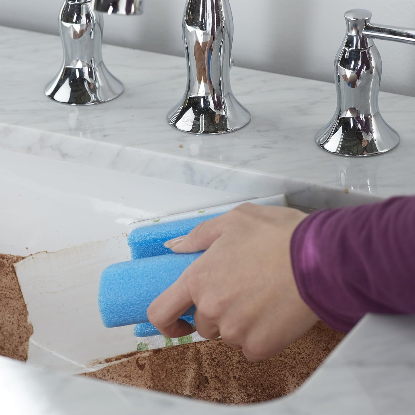 Mr. Clean Magic Eraser Sponge with Handle - Effortless Cleaning Power | Blue Color