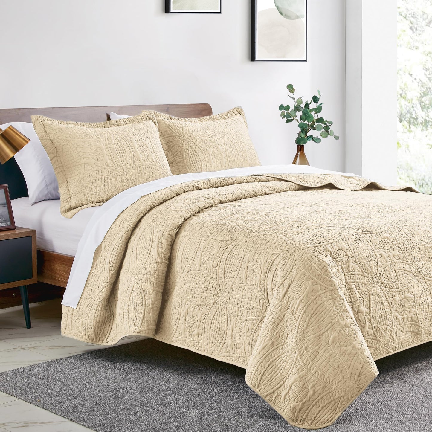 Love's cabin King Size Quilt Set Camel Bedspreads - Soft Bed Fall Quilt Lightweight Microfiber - Modern Style Coin Pattern Coverlet for All Season - 3 Piece (1 Quilt, 2 Pillow Shams)