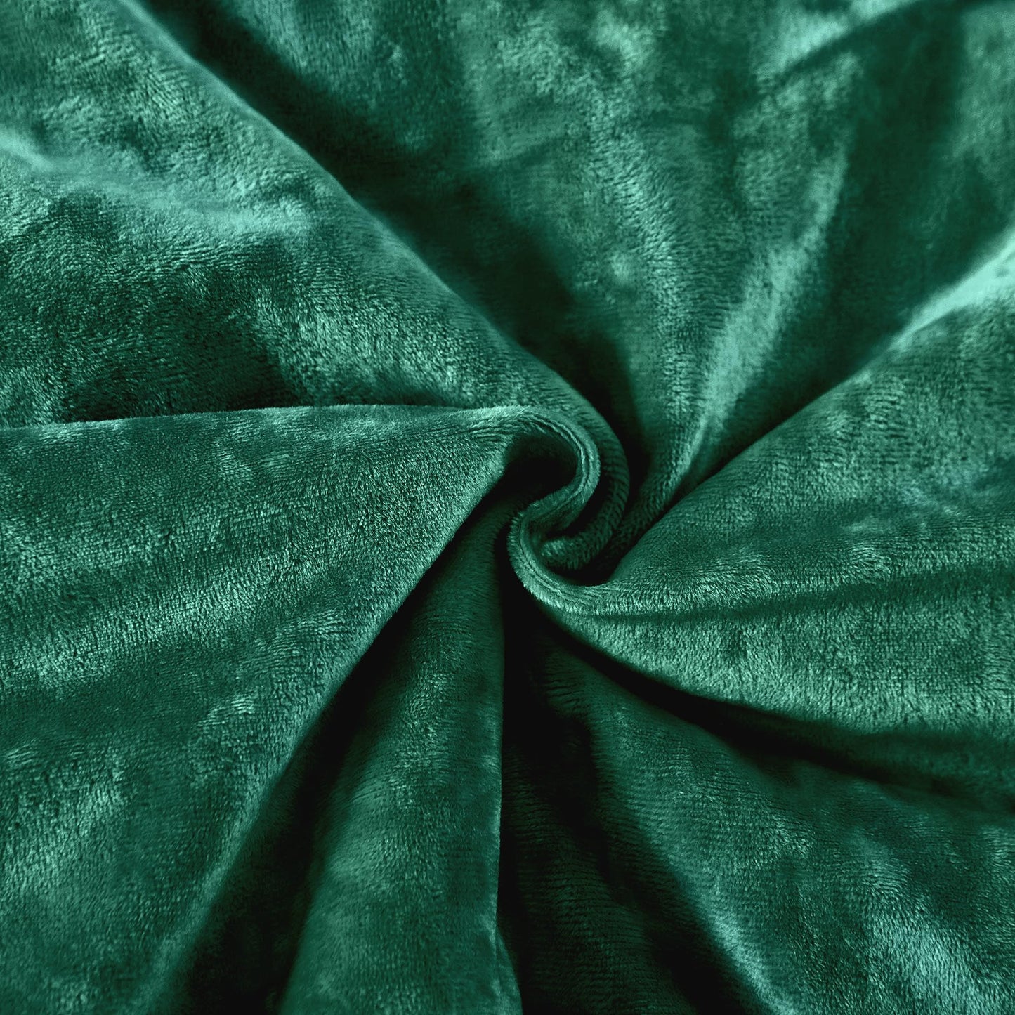 Wonderful Luxury Velvet King Size Comforter Set- Chinese Knot Button Handcrafted Accent Lightweight Reversible Cozy, Cotton Feel, Fluffy Christmas Bedding All Season(Forest Green)