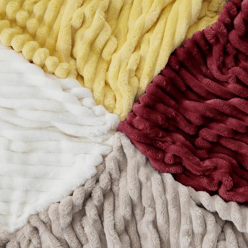 Bedsure GentleSoft Full Blanket - Cozy Red Throw for Women | Large 84x90 Inches Softness