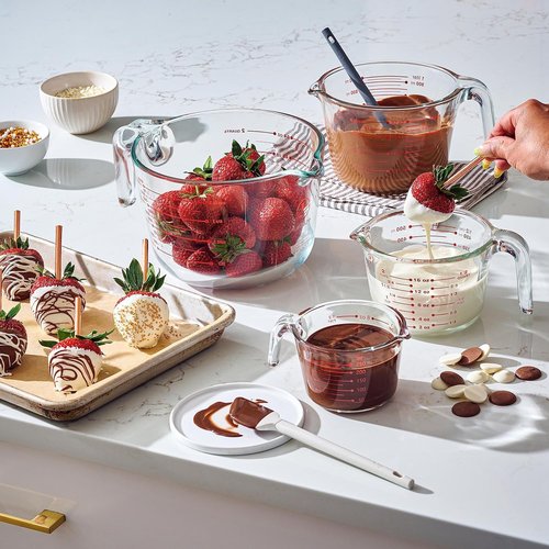 Le'raze Glass Measuring Cups Set - 3-Piece Kitchen Bakeware with Measuring Spoons & Whisk | Clear, Multi-Size