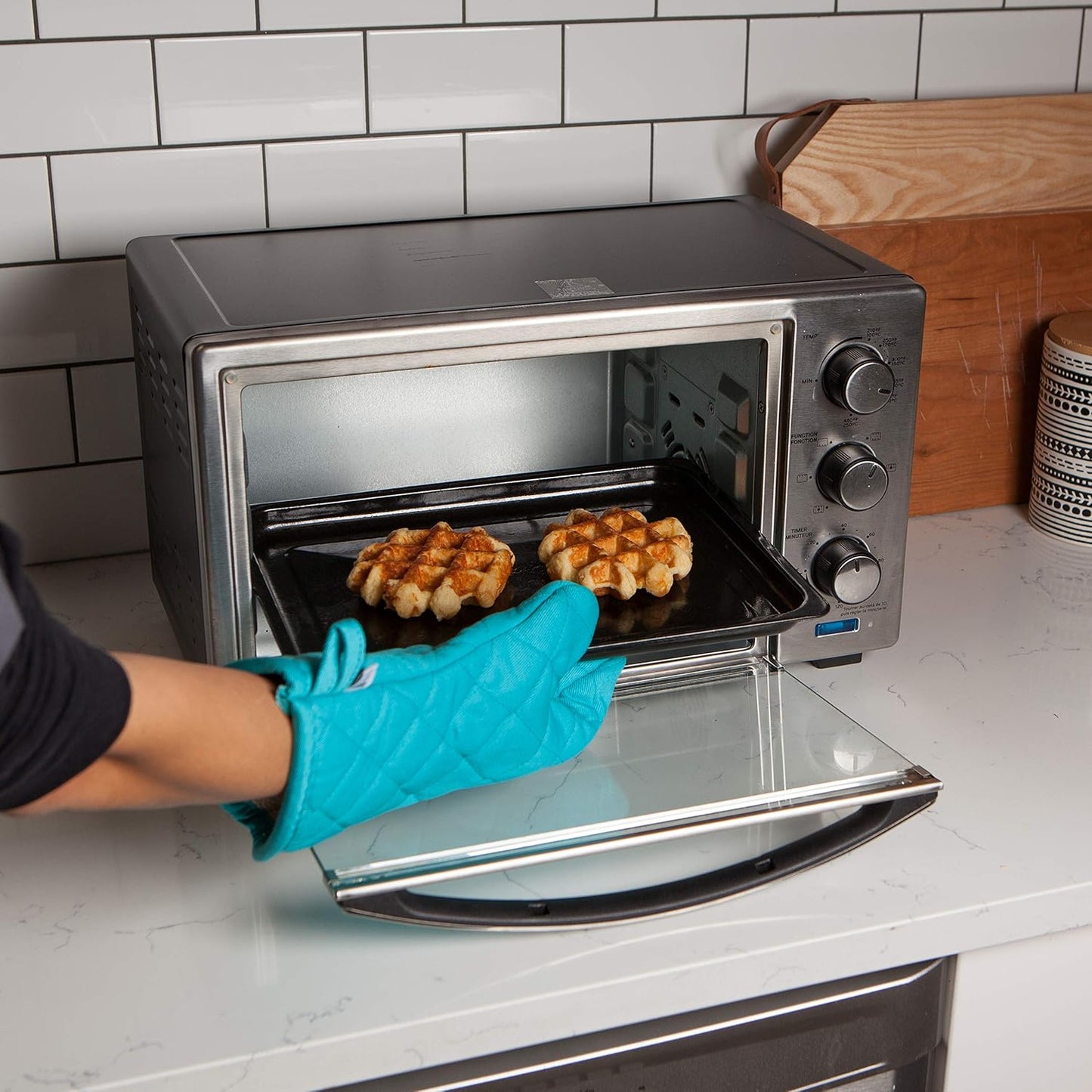 Now Designs Basic Oven Mitt | Bali Design - 6.5 x 13 in | Set of 2 for Stylish Kitchen Protection