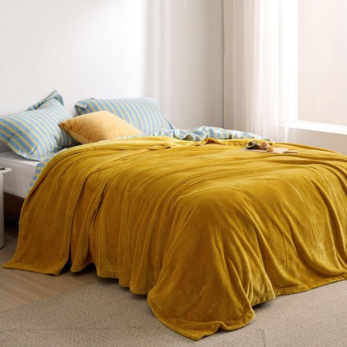 Bedsure Fleece Blanket - Soft, Lightweight Plush Queen Blanket in Gold Yellow | Cozy Microfiber, 90x90 Inches