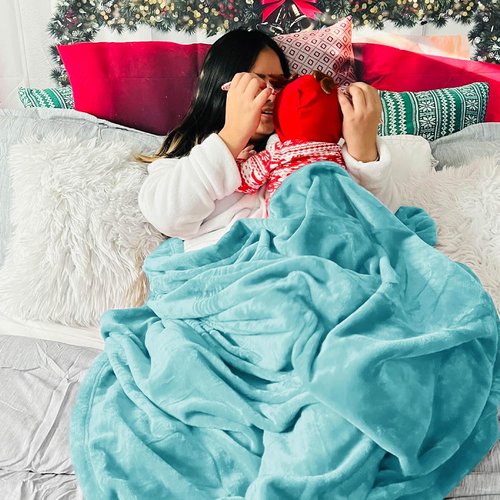 Bedsure GentleSoft Fleece Throw Blanket - Cozy Plush River Blue Blanket for Couch, 50x60 Inches