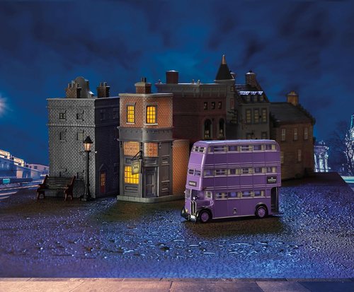 Department 56 Harry Potter Village Leaky Cauldron Lit Building - 7.91 Inch, Multicolor Decor