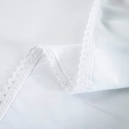 White Full Size Bed Skirt with Lace Edge and Split Corner, 14 Inch Drop