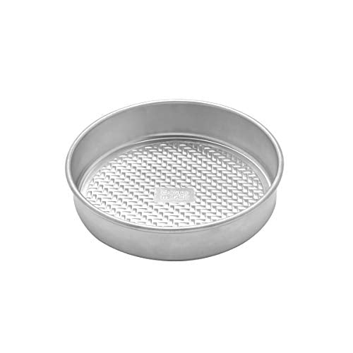 Chicago Metallic Uncoated Textured Aluminum Pizza Crisper, 15-Inch, Silver