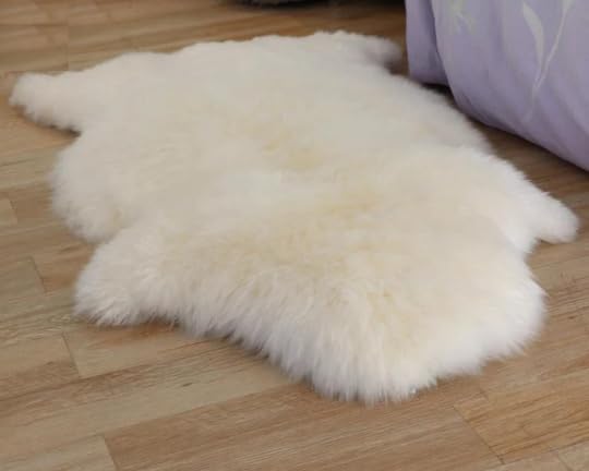 Woolous Sheepskin Rug, Genuine New Zealand Natural Lambskin Wool Real Sheep Skin Fur Throw Area Rug for Living Room, Bedroom, Sofa or Chair Covers (Single pelt 2x3 ft, Ivory White)