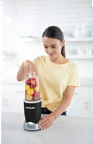 NutriBullet Pro 900W Blender - Exclusive Single-Serve Bundle in Black Stainless Finish
