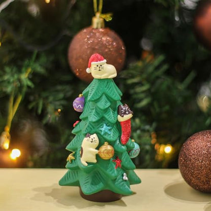 Mini Resin Christmas Tree with Cat Figurines - 5.1 Inch Green Decoration for Cat Lovers