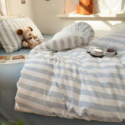 Queen Reversible Striped Comforter Set - Light Blue Bedding