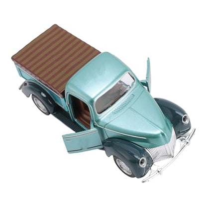 Green Vintage 1:28 Scale Alloy Pickup Truck Model - Classic Truck Figurine
