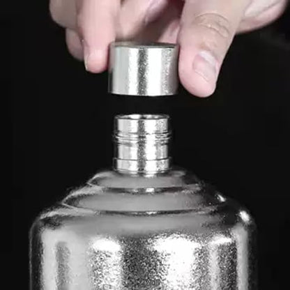 Portable Whiskey Flask 1000ml - Pure Titanium Leakproof Bottle with Funnel