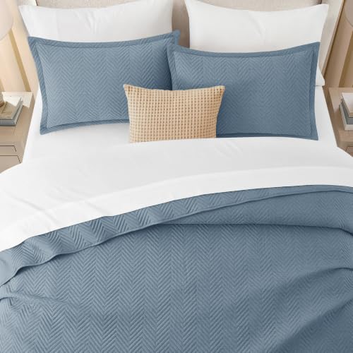 Twin Quilt Set with Wave Pattern - Washed Blue Bedspread 2 Pack - Linen Embossed Design