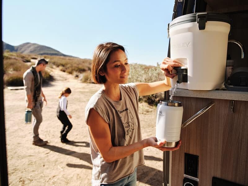 Stanley IceFlow Stainless Steel Water Jug - Vacuum Insulated 64 OZ Tumbler with Straw | Hammertone Green
