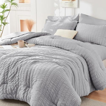 HYMOKEGE Light Green Twin Comforter Set Seersucker 5 Pieces, All Season Luxury Bed in a Bag for Bedroom, Bedding Set with Comforters, Sheets, Pillowcase & Shams