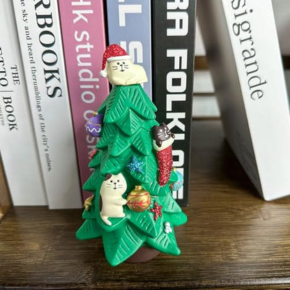 Mini Resin Christmas Tree with Cat Figurines - 5.1 Inch Green Decoration for Cat Lovers