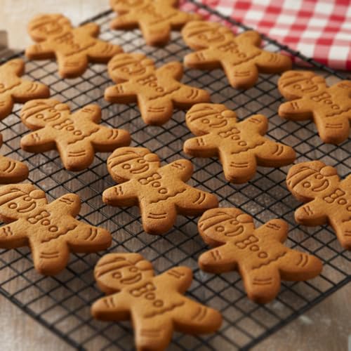 Christmas Gingerbread Man Cookie Cutter with Santa Hat - Baking & Crafting Tool