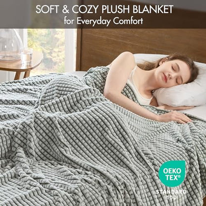 King Green Plush All-Season Microvelour Blanket - Cozy Safe & Soft
