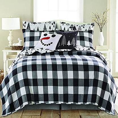 King Size Northern Star Quilt Set - Reversible Christmas Bedding with Pillow Shams