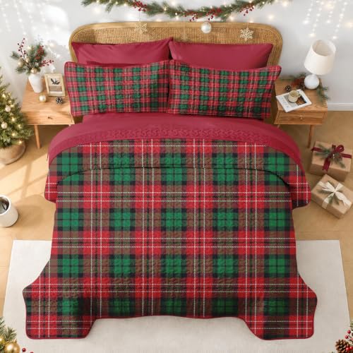 Queen Christmas Quilt Set with Plaid Pattern - 7 Pieces Red Green Bedding - Holiday Bedspread