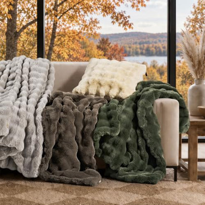 EverGrace Double-Sided Bubble Faux Fur Throw Blanket 60x80 Green