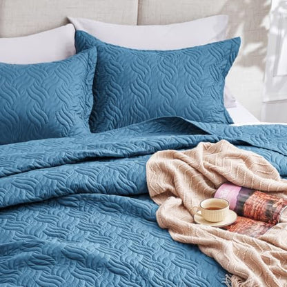 King Size Quilt Set - Wave Pattern Misty Blue 106x96 Inch Bedspread & Shams