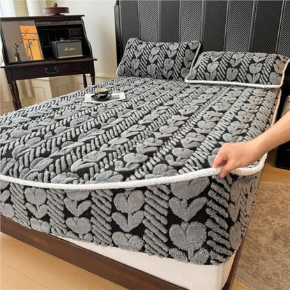 Velvet Fitted Sheet with Deep Pocket - Super Soft Warm Bed Cover for All Mattresses