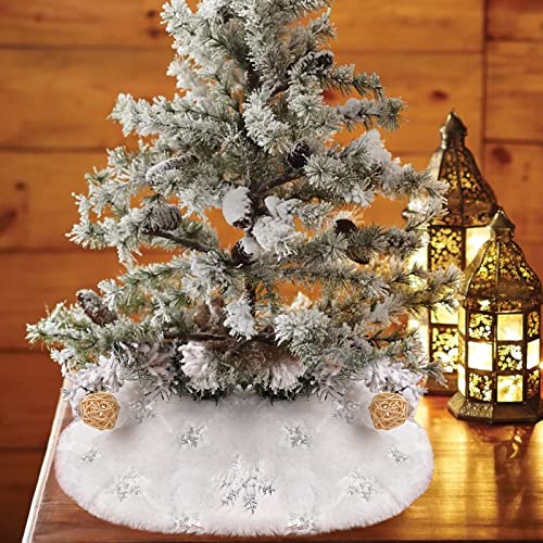 White Faux Fur Christmas Tree Skirt - 15 Inch Snow White Holiday Decor - Silver Trim, Variation: White & Silver 15in