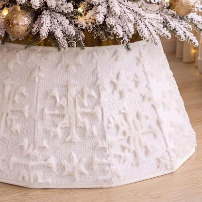 30 Inch Faux Fur Christmas Tree Collar - White Snowflake Design