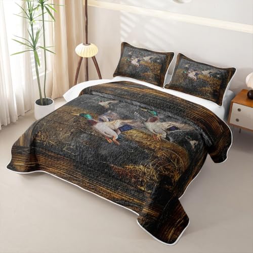 King Size Duck Hunting Woodland Quilt Set with Pillowcases - Brown & Black