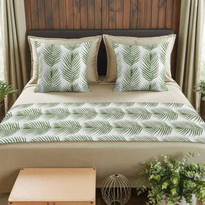 Queen Size Bed Runner with Matching Pillow Covers - Green Palm Leaves 83x20 in Forest