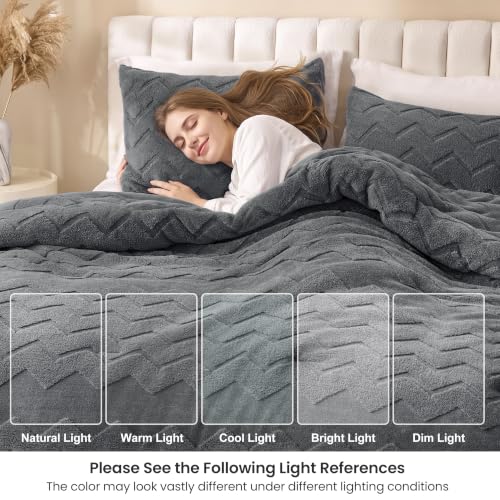 Love's Cabin Reversible Fleece Queen Comforter Set with W-Pattern - Grey
