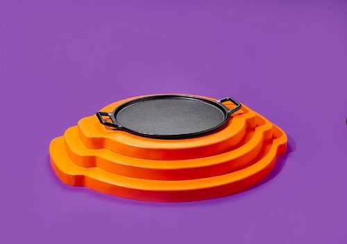 Lodge BOLD 14 Inch Cast Iron Pizza Pan - Seasoned Cookware for Perfect Pizzas