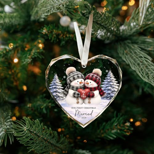 First Christmas Married Ornament 2026 - Wedding Gift for Newlyweds - Variation: Married