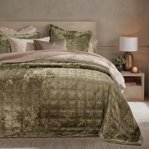 Oversized Super King Velvet Quilt Set 128x120 Inches - Olive Green - Luxury Bedding