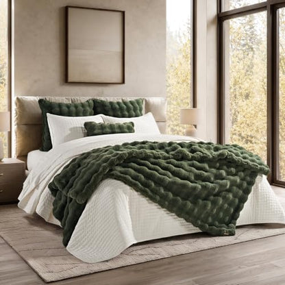 EverGrace Double-Sided Bubble Faux Fur Throw Blanket 60x80 Green
