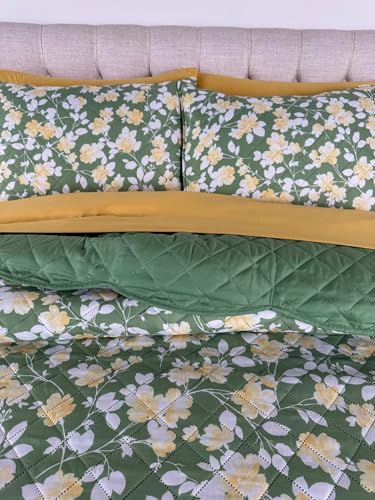 BrylaneHome Scalloped Hem Bedspread - White Seashells Queen Variation