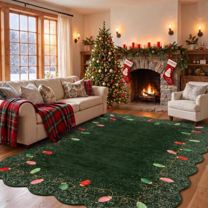 Garvee 5' x 7' Washable Christmas Rug with Scalloped Edges - Green