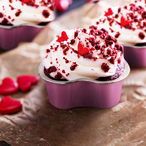 Geiserailie 200 Sets Aluminum Foil Cake Pan with Clear Lids 100 ml/ 3.4 Ounces Heart Shaped Disposable Mini Cupcake Cup Flan Baking Cups Pan for Xmas Valentine Wedding Birthday Party (Red)